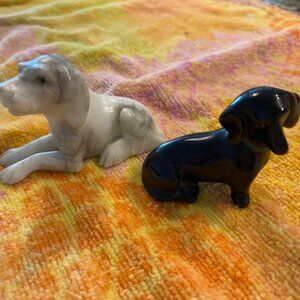 2 Vintage DOG figures~ GRAY & WHITE Spaniel / Lab & BLACK smooth-hair DACHSHUND